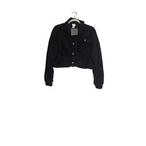 Cropped fuzzy black jacket